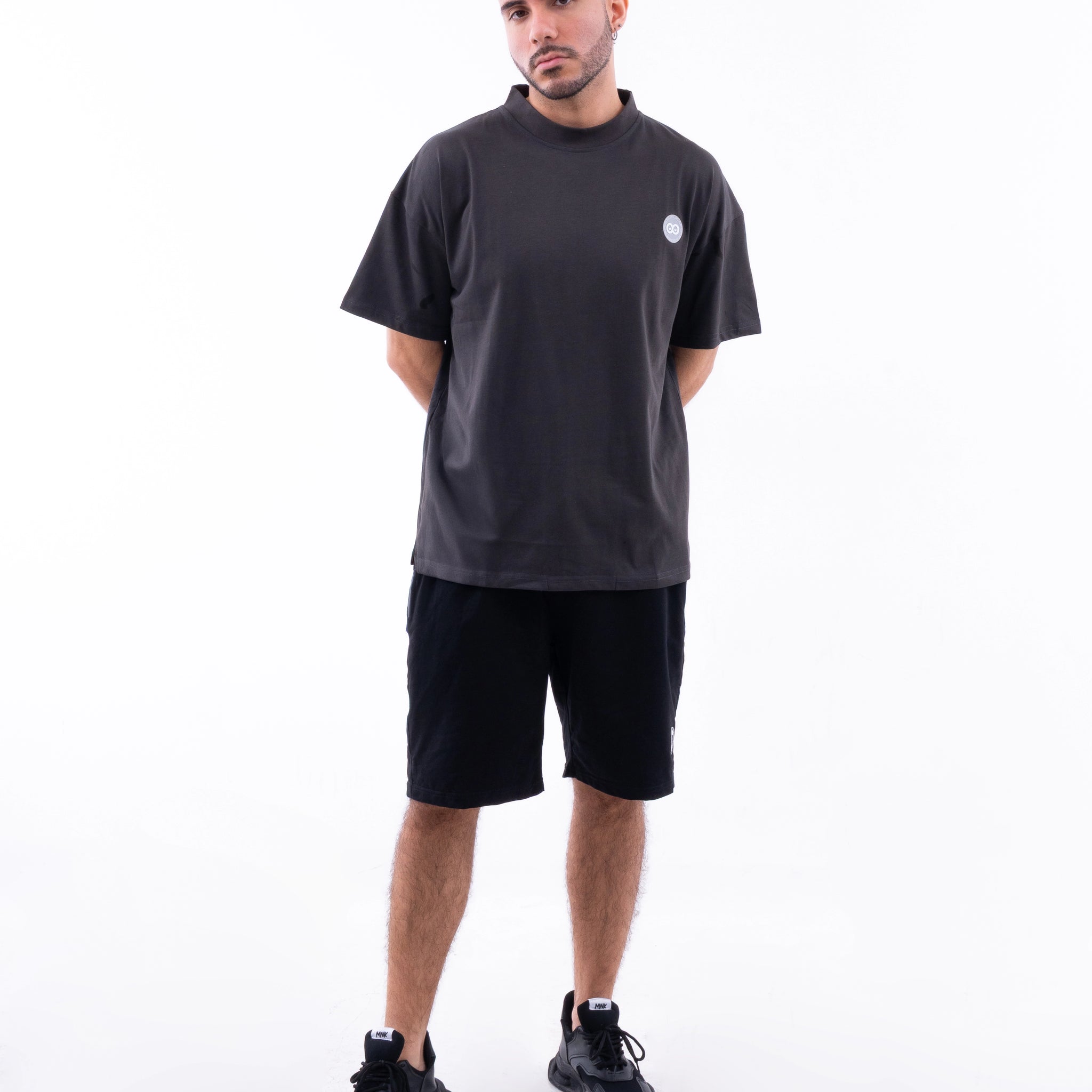 CAMISETA KENDRICK -GRIS OSCURO