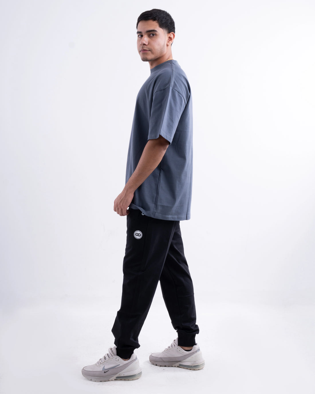 JOGGER UZI - NEGRO