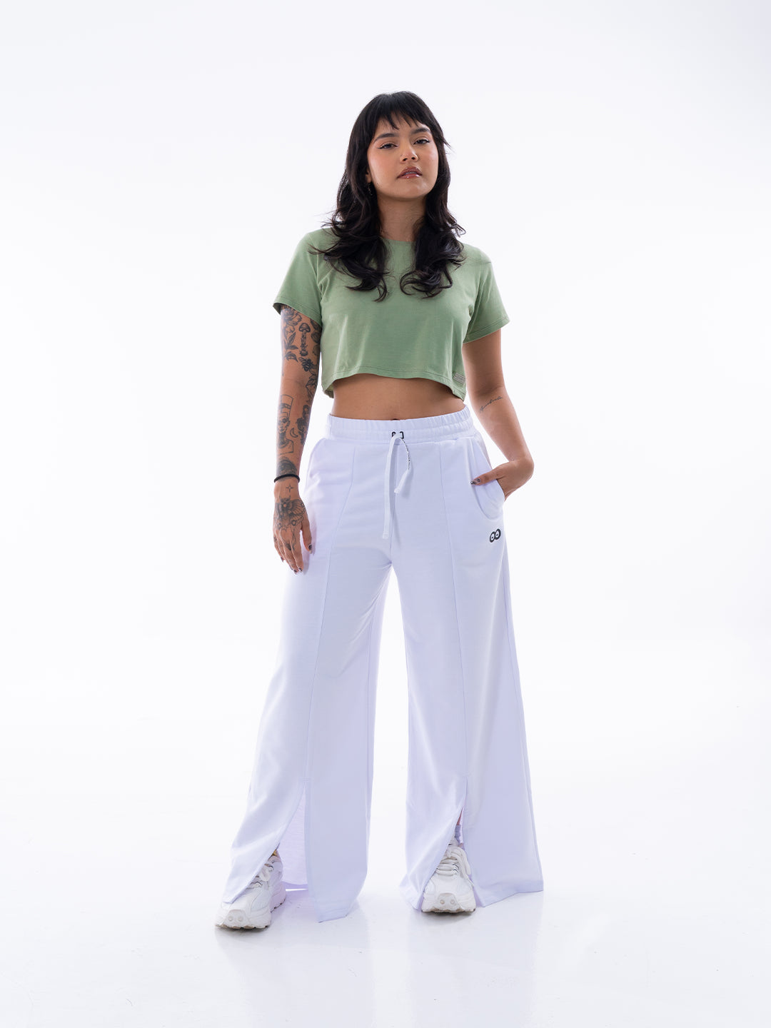 CAMISETA CROP TOP KIM - VERDE OLIVA