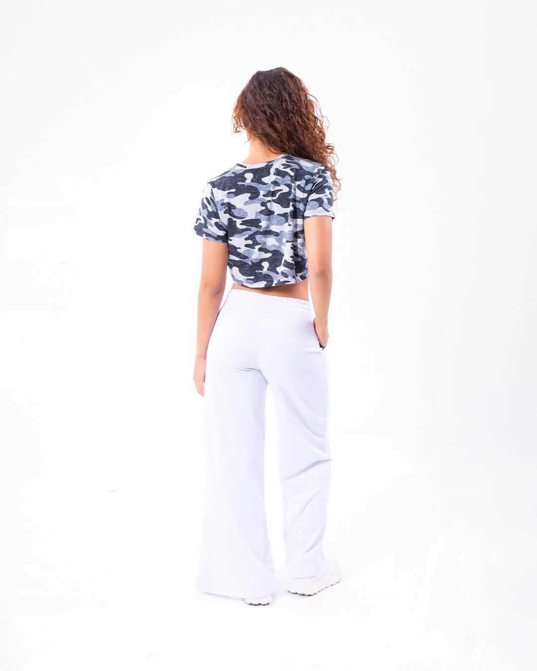 CAMISETA CROP TOP ARMY - GRIS OSCURO